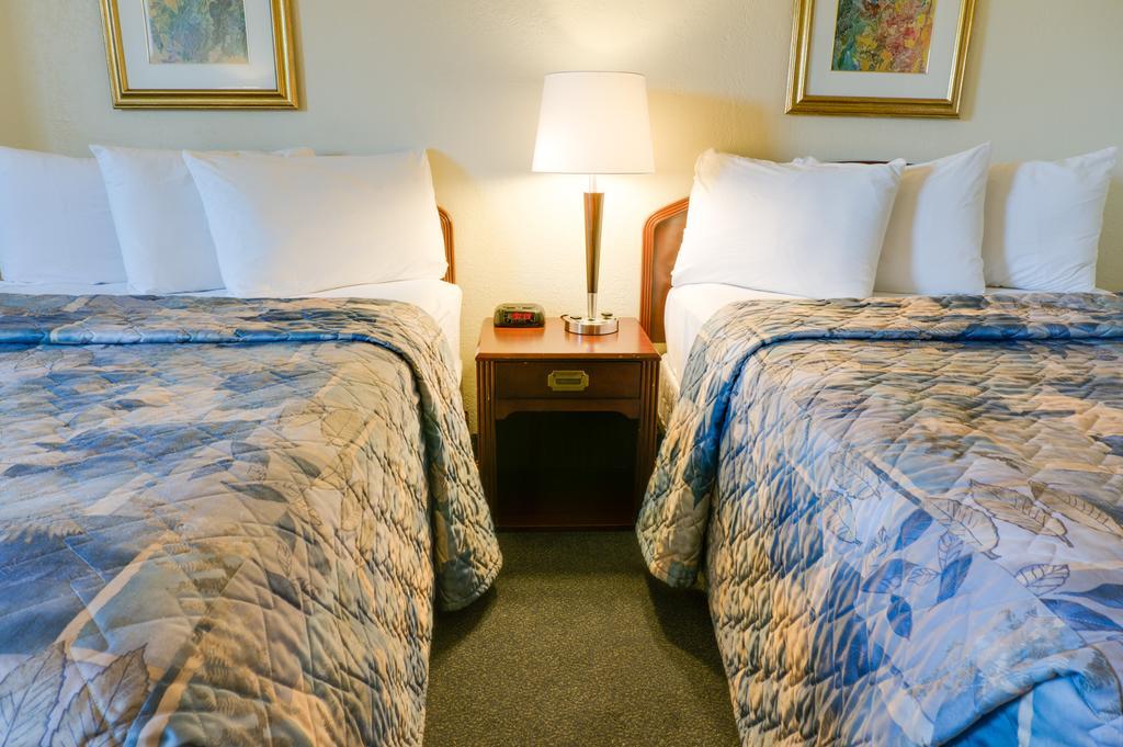 Travelodge Calgary Macleod Trail Zimmer foto